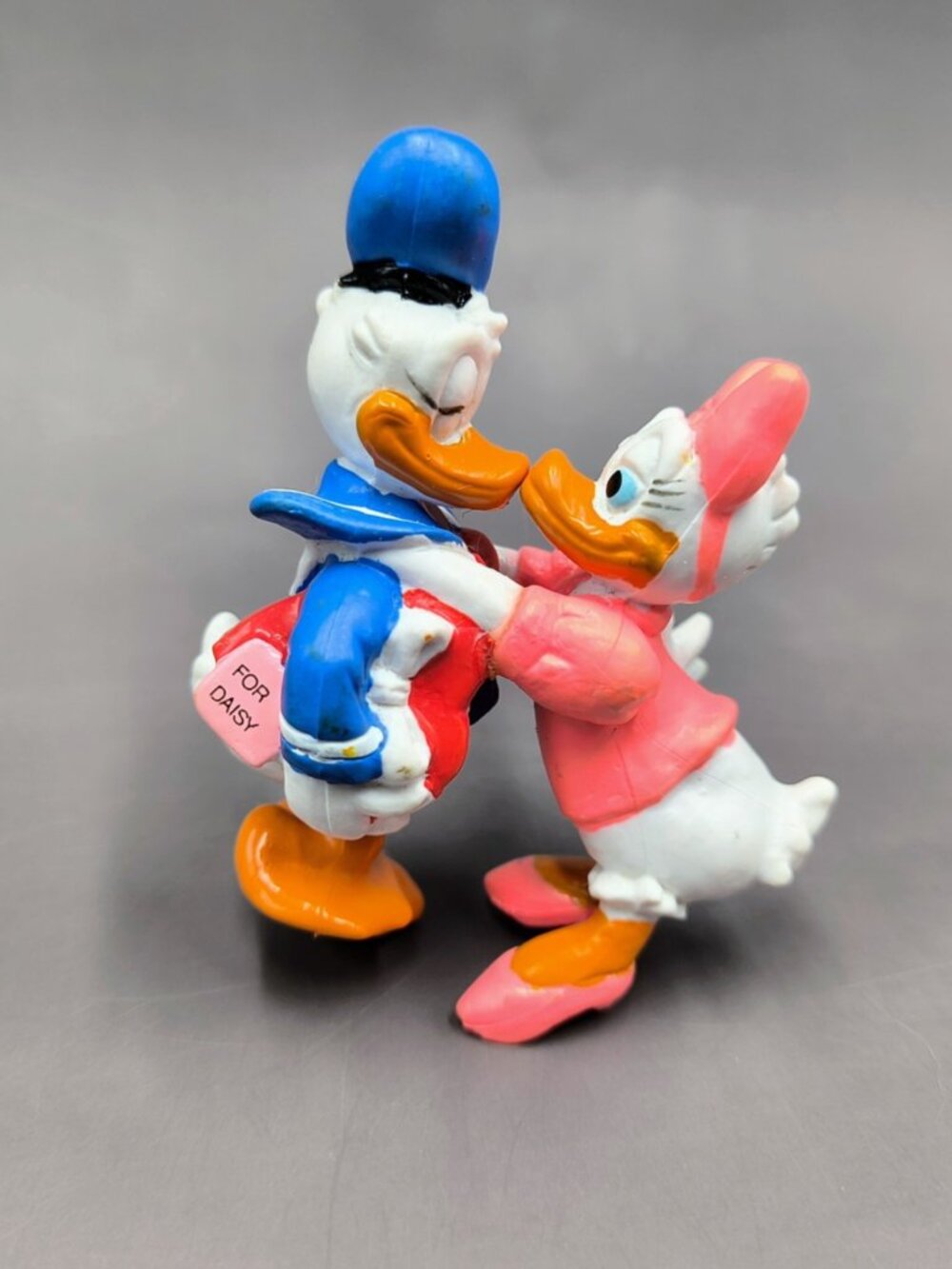 Vintage Disney Donald and Daisy Duck Kissing Valentine’s Day Pvc Figure Applause